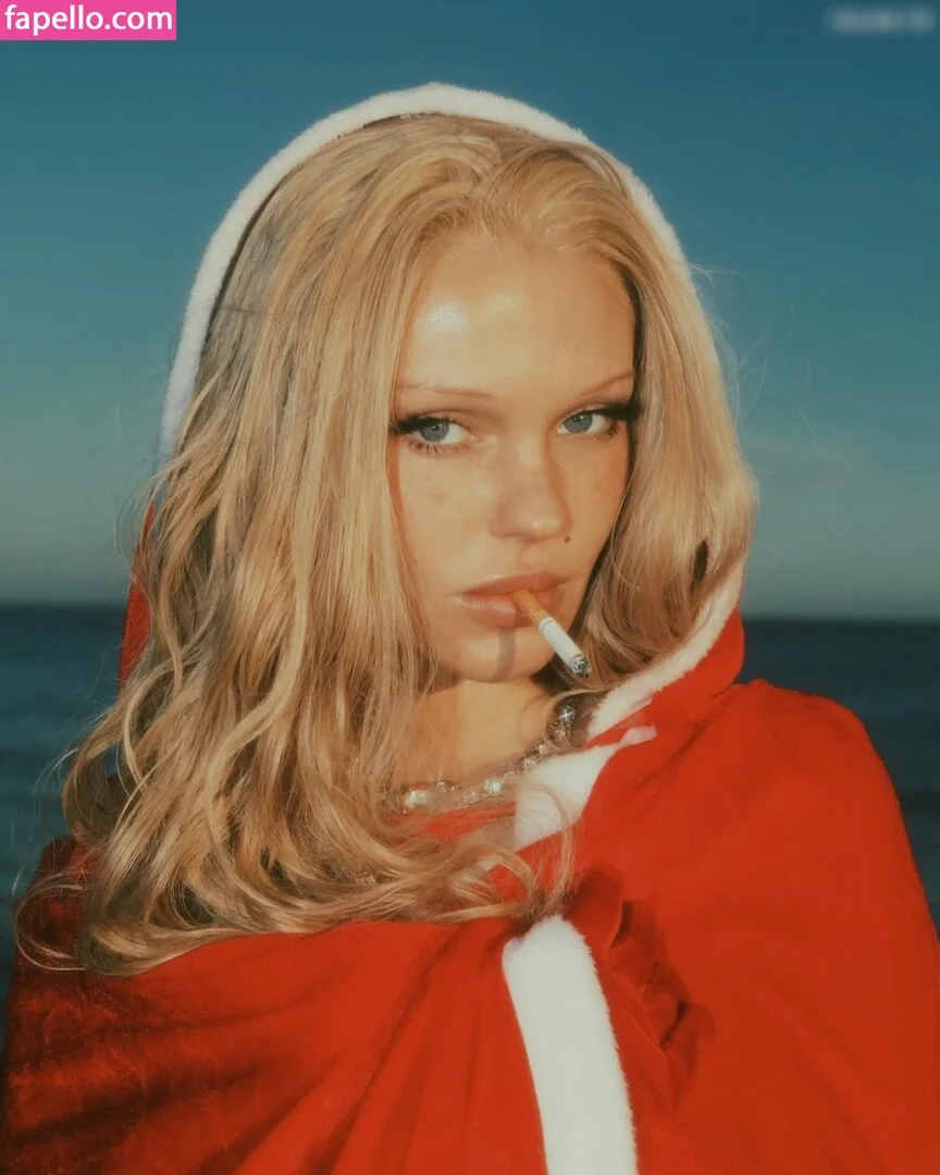 Bonnie Strange Onlyfans Photo Gallery 