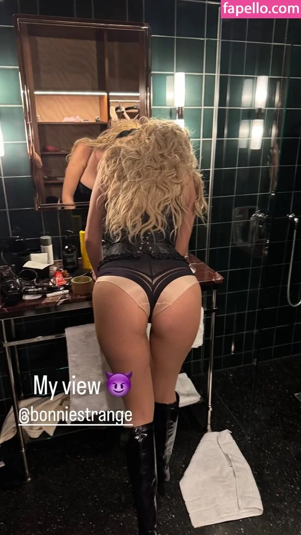 Bonnie Strange Onlyfans Photo Gallery 