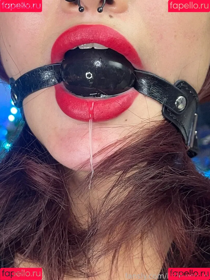 littlewetgirl Onlyfans Photo Gallery 