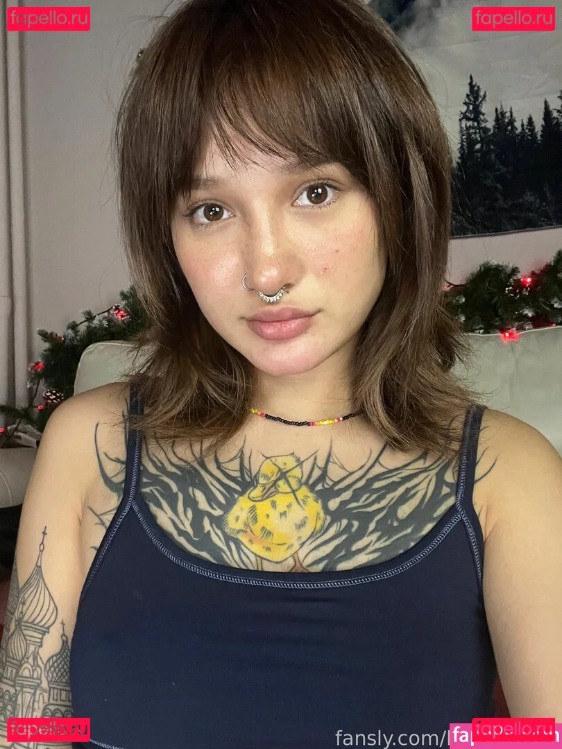 littlewetgirl Onlyfans Photo Gallery 