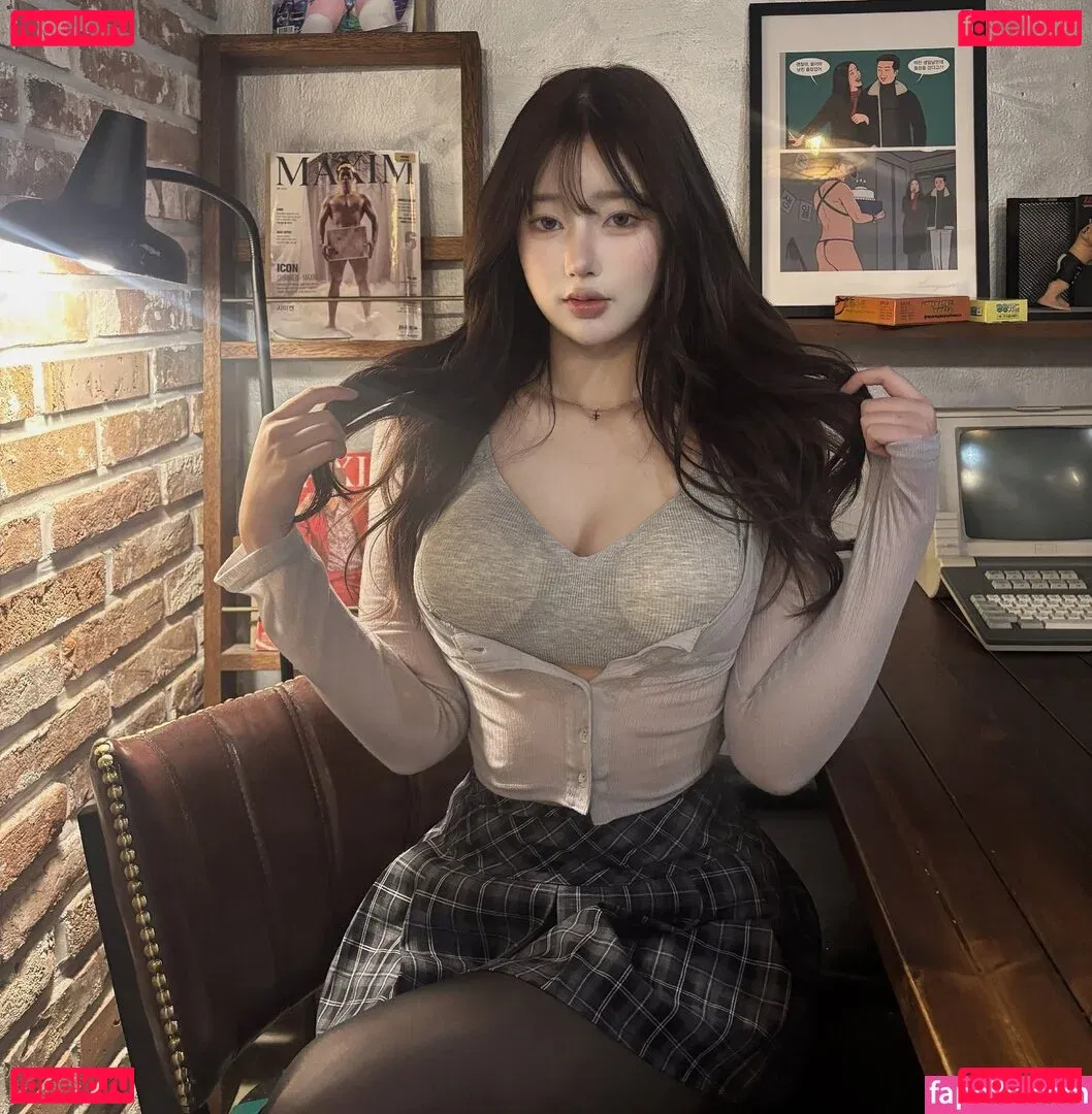 rlwndud Onlyfans Photo Gallery 