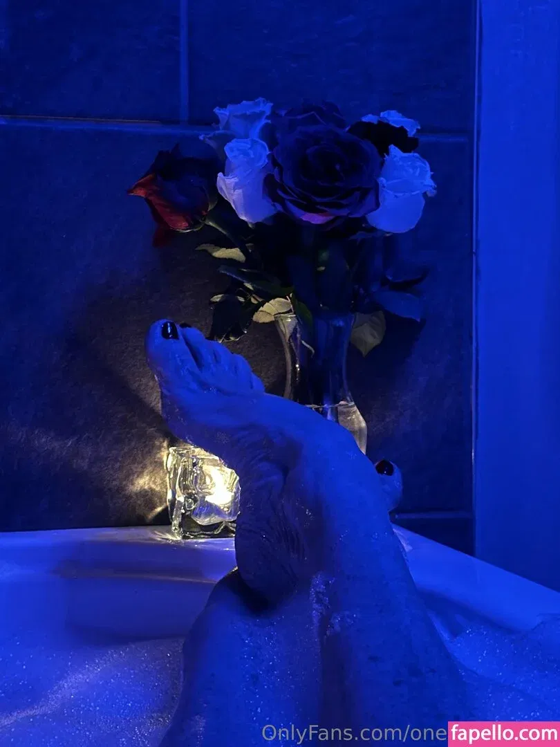 oneblondewife Onlyfans Photo Gallery 