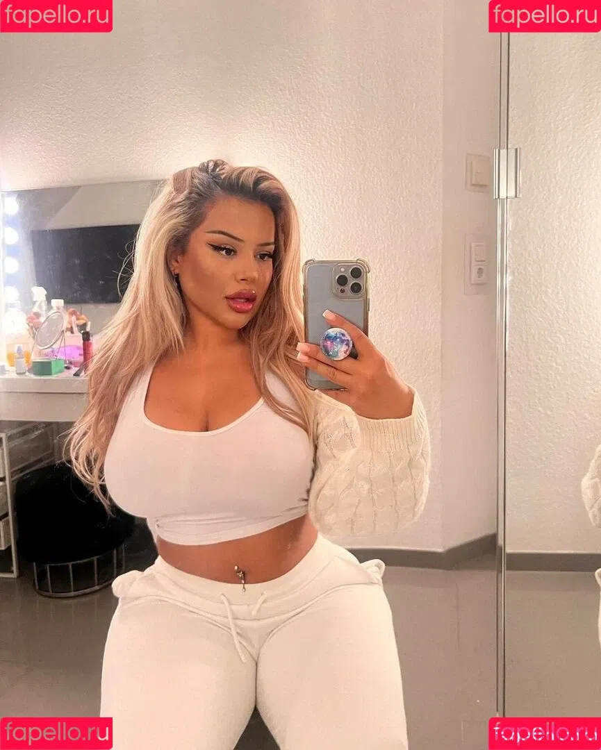 Nilufarsra Onlyfans Photo Gallery 