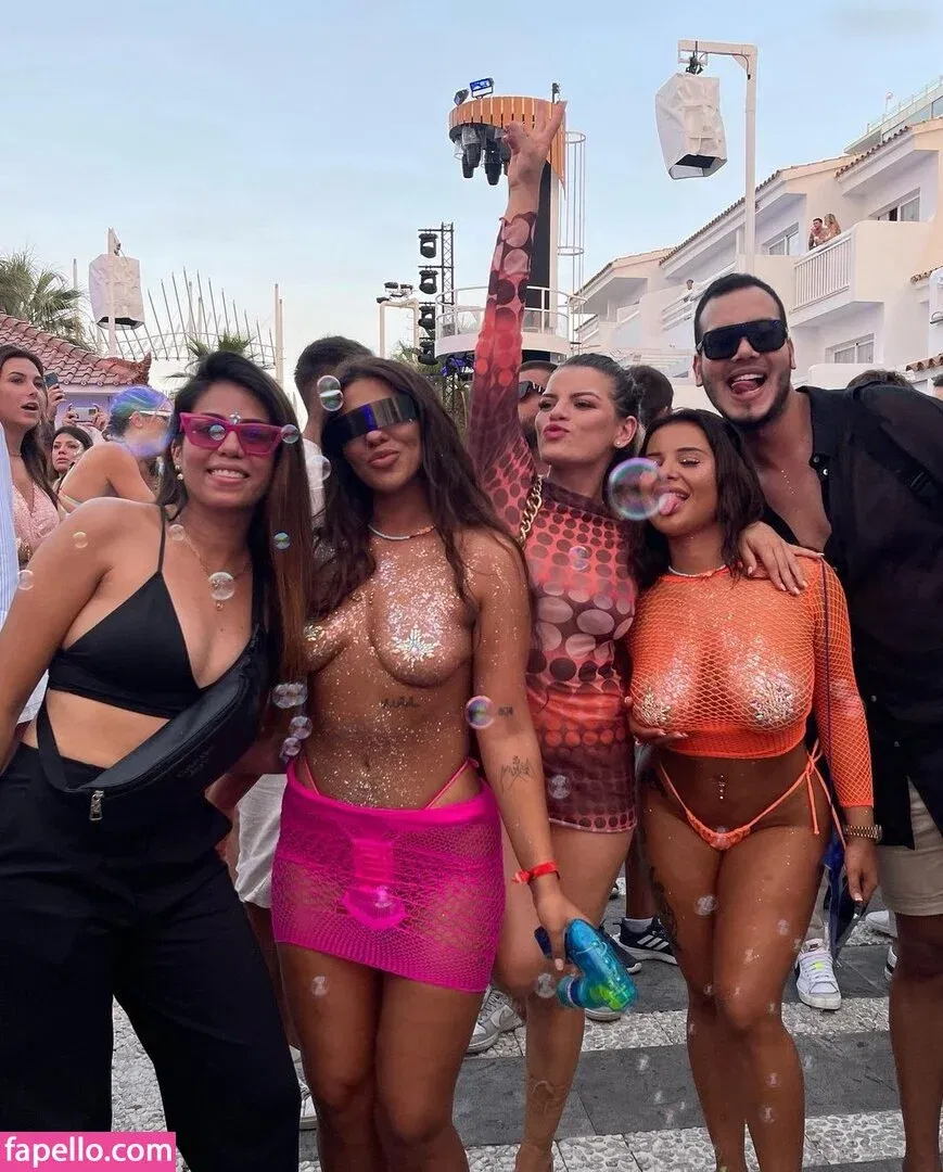 Nilufarsra Onlyfans Photo Gallery 