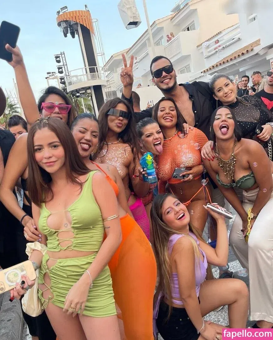 Nilufarsra Onlyfans Photo Gallery 