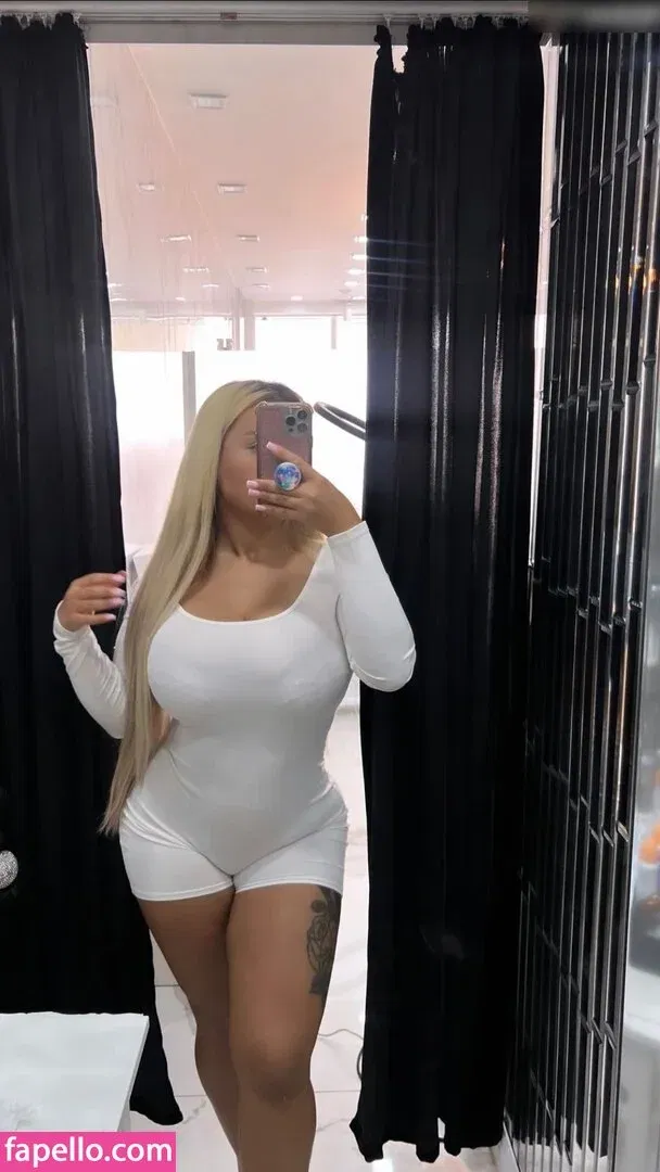 Nilufarsra Onlyfans Photo Gallery 