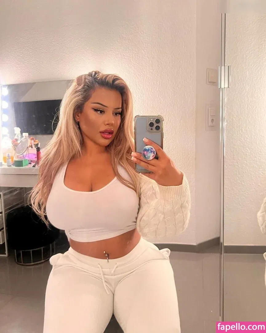 Nilufarsra Onlyfans Photo Gallery 