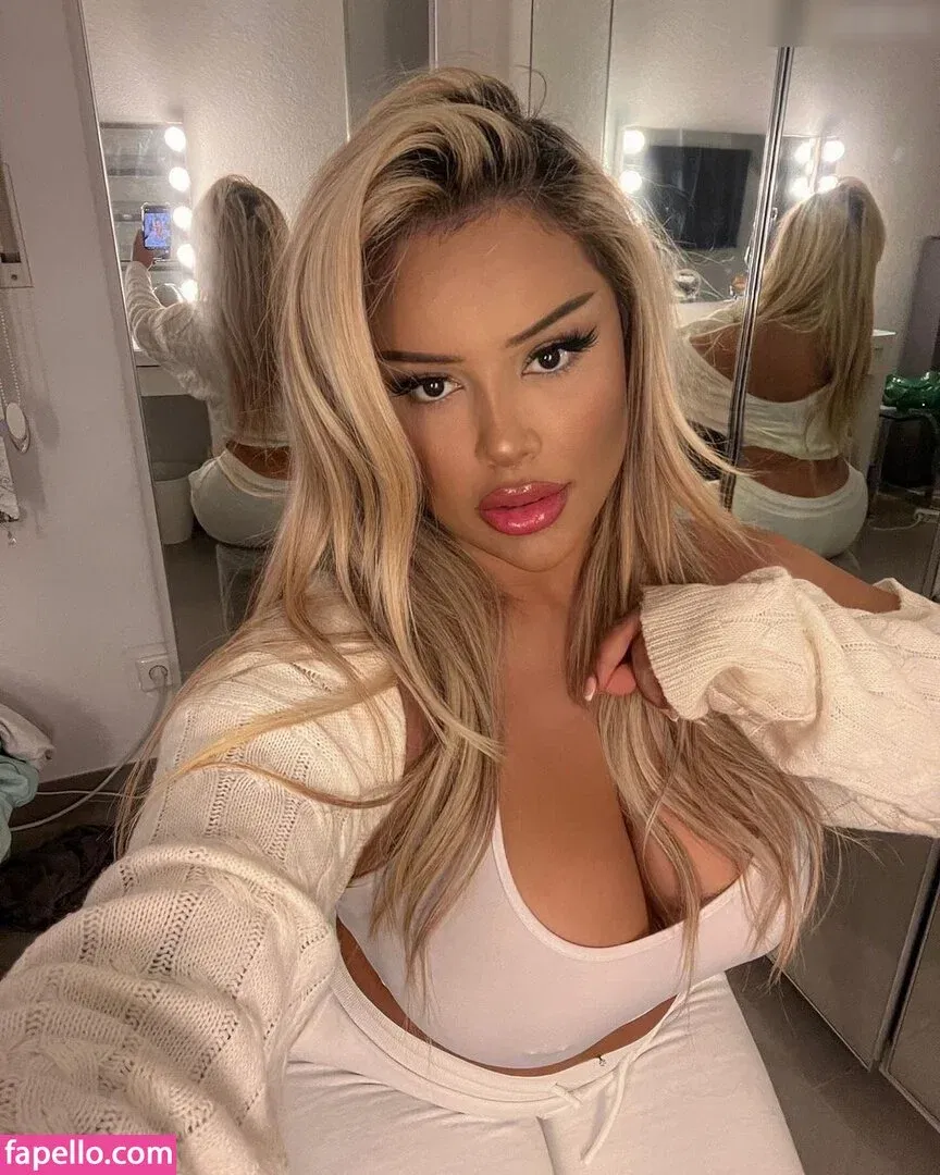 Nilufarsra Onlyfans Photo Gallery 