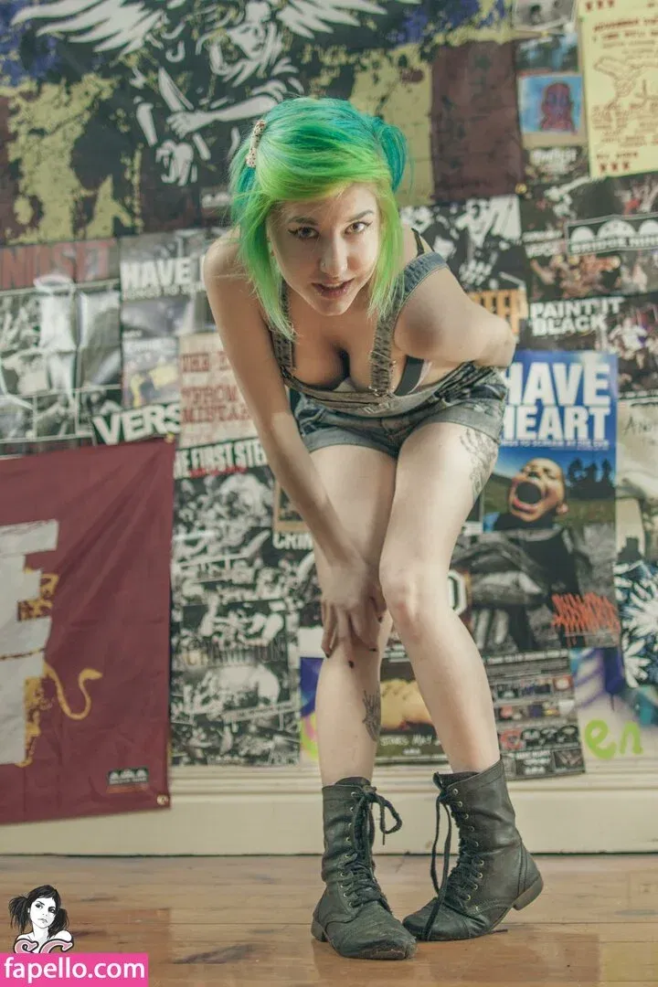 skellaborealis Onlyfans Photo Gallery 