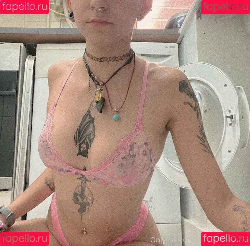 covergore.666 Onlyfans Photo Gallery 