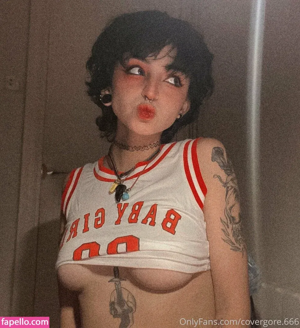 covergore.666 Onlyfans Photo Gallery 