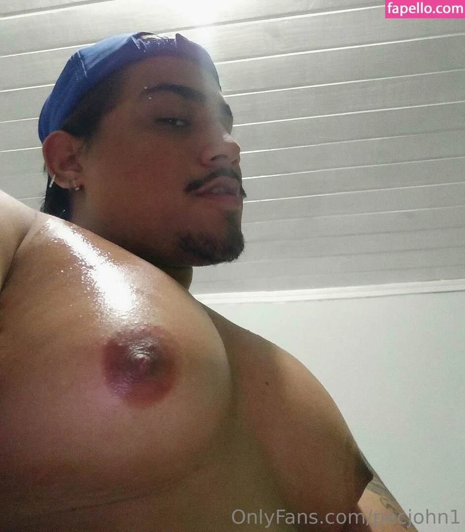 pecjohn1 Onlyfans Photo Gallery 