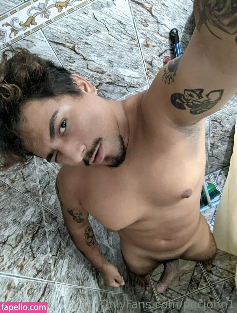 pecjohn1 Onlyfans Photo Gallery 