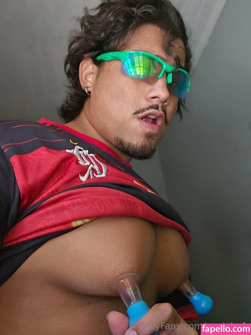 pecjohn1 Onlyfans Photo Gallery 