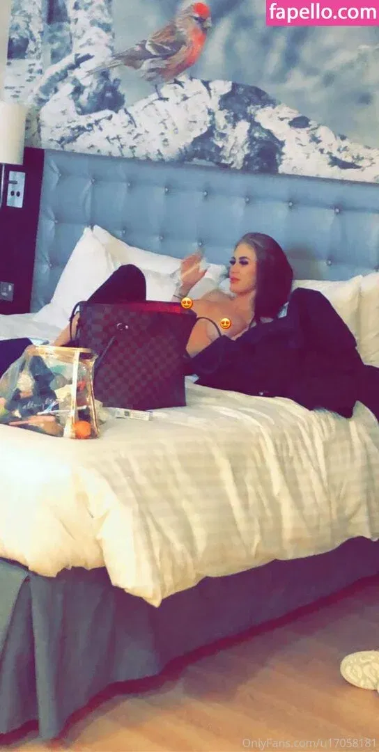 khloeniemela Onlyfans Photo Gallery 