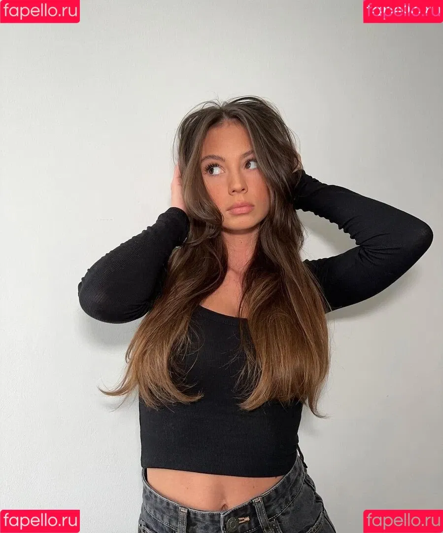 Celina Schacht Onlyfans Photo Gallery 