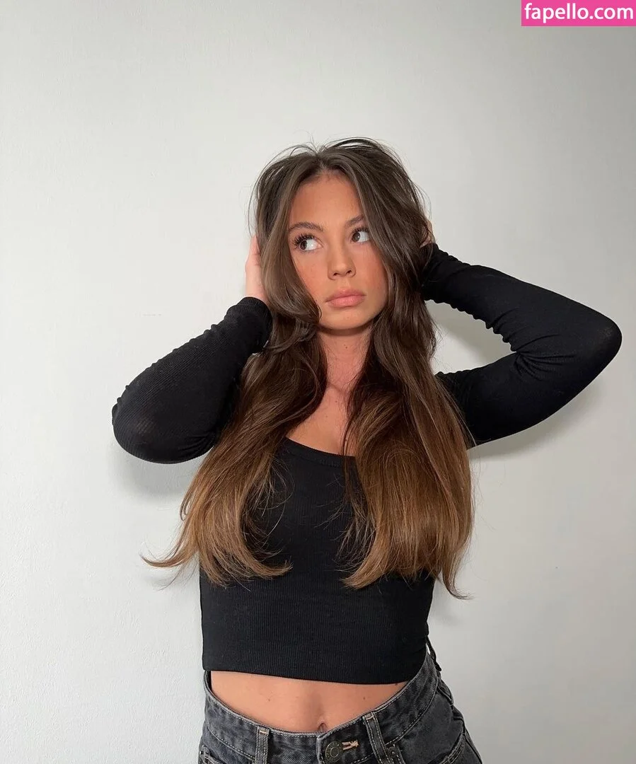 Celina Schacht Onlyfans Photo Gallery 