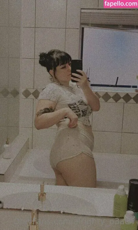 Alrighty_P3ach Onlyfans Photo Gallery 