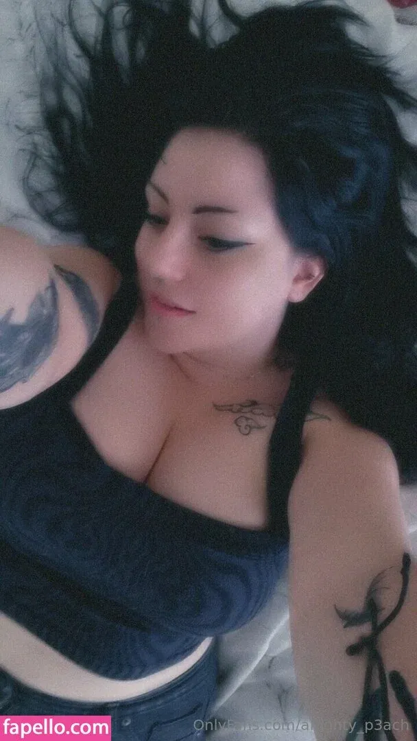 Alrighty_P3ach Onlyfans Photo Gallery 