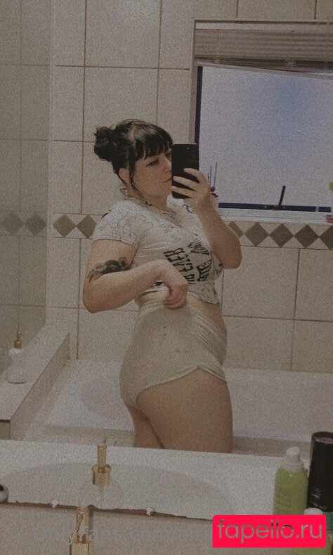 Alrighty_P3ach Nude Onlyfans Photo 27