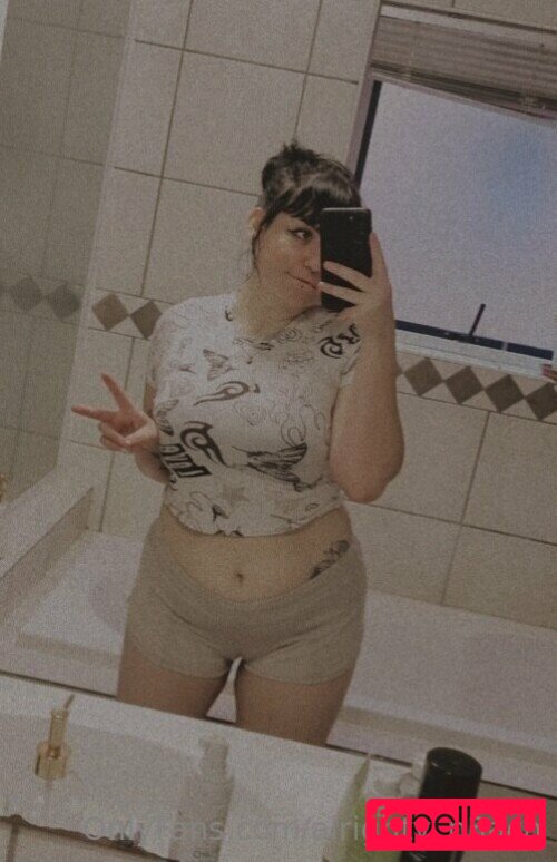 Alrighty_P3ach Nude Onlyfans Photo 26