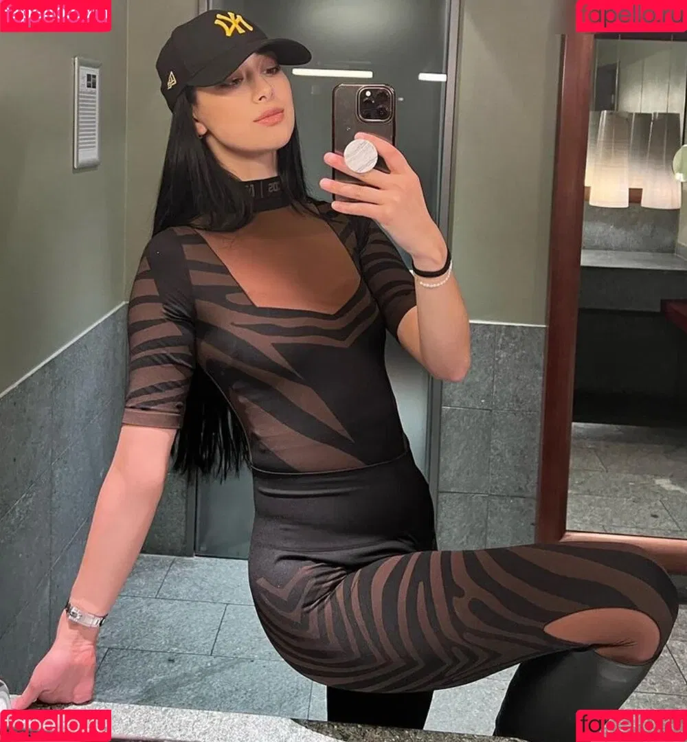 Elif Onlyfans Photo Gallery 