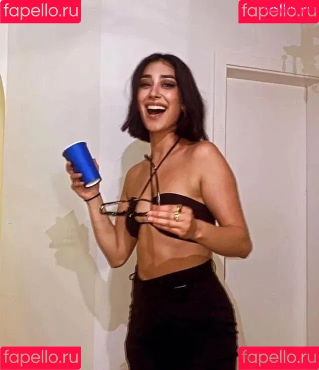 Elif Onlyfans Photo Gallery 