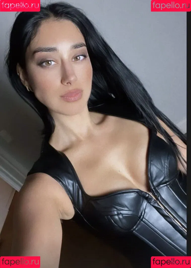 Elif Onlyfans Photo Gallery 