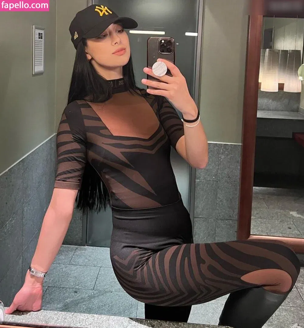 Elif Onlyfans Photo Gallery 