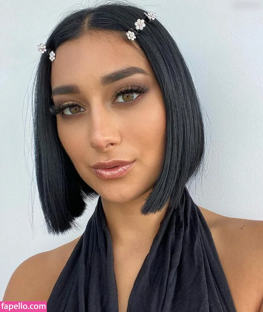 Elif Onlyfans Photo Gallery 