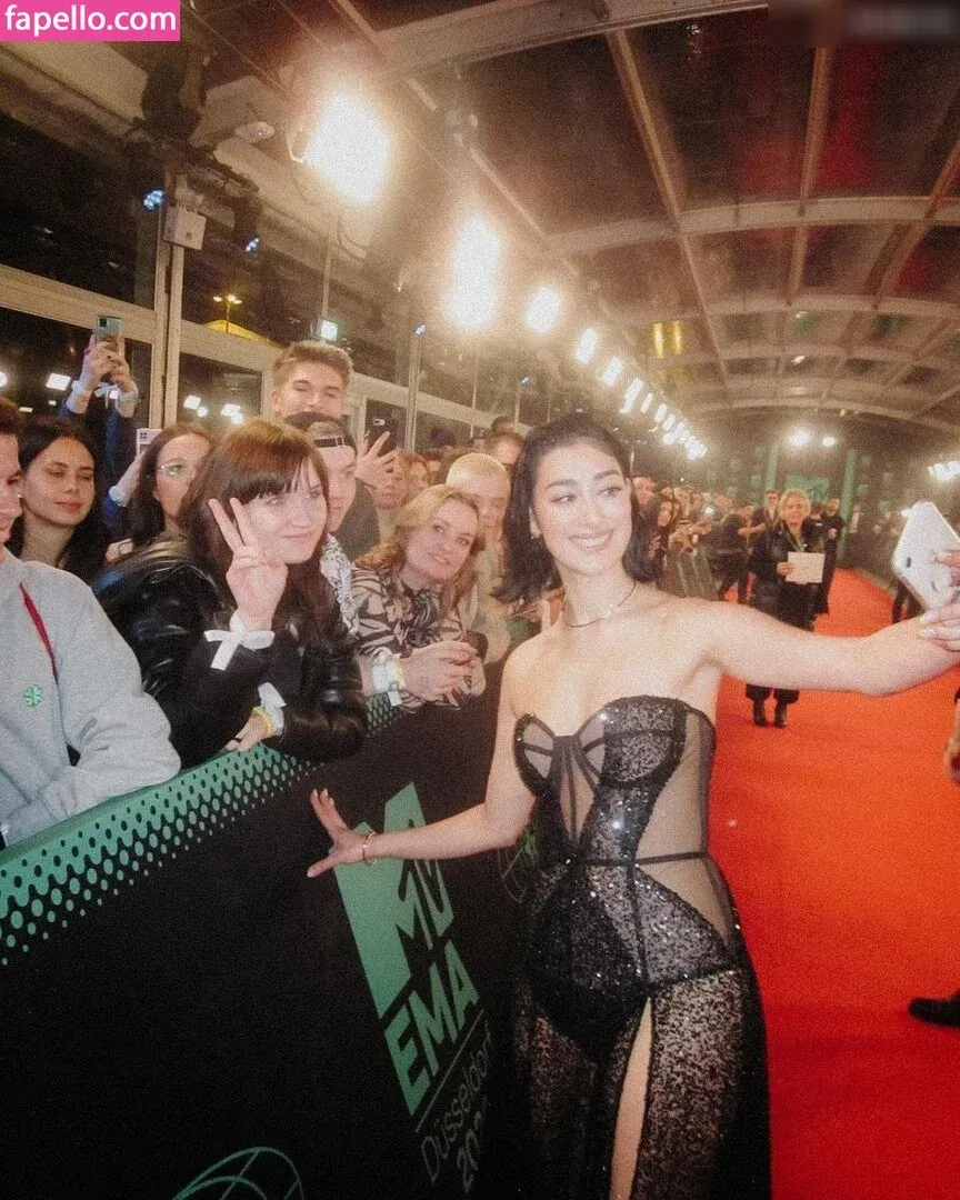 Elif Onlyfans Photo Gallery 