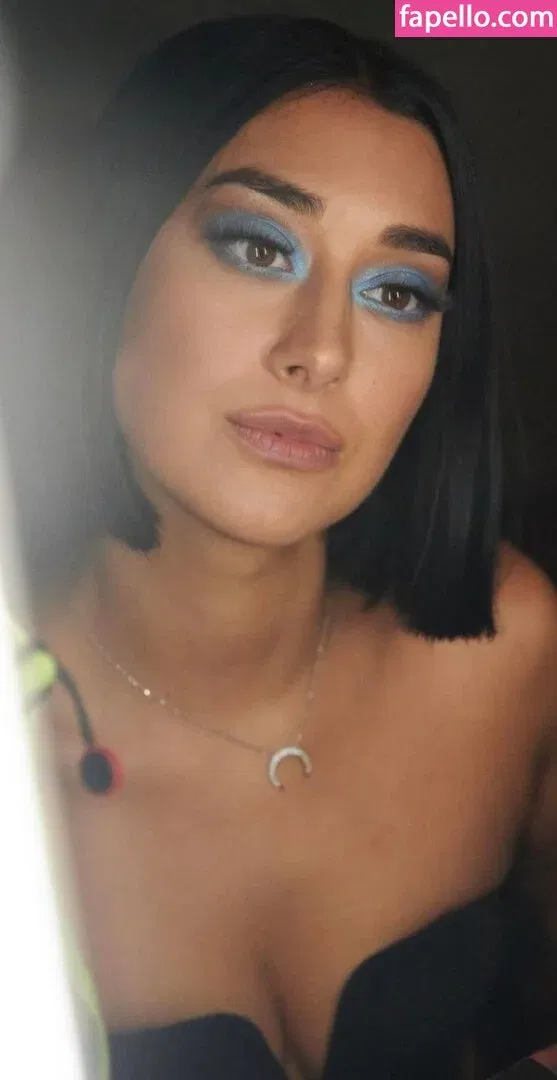 Elif Onlyfans Photo Gallery 