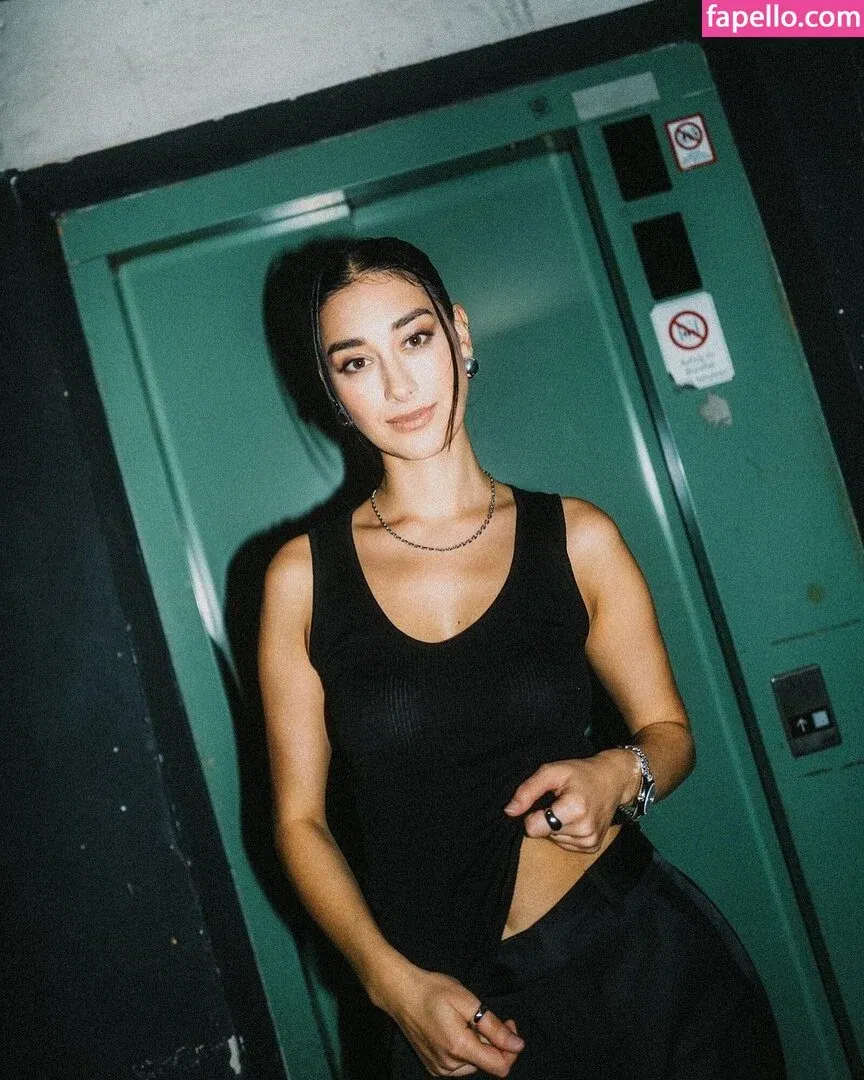 Elif Onlyfans Photo Gallery 