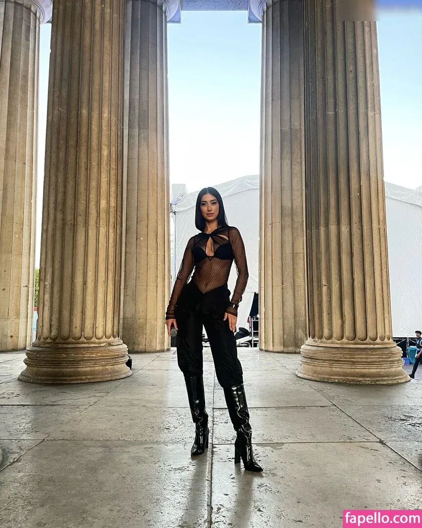 Elif Onlyfans Photo Gallery 