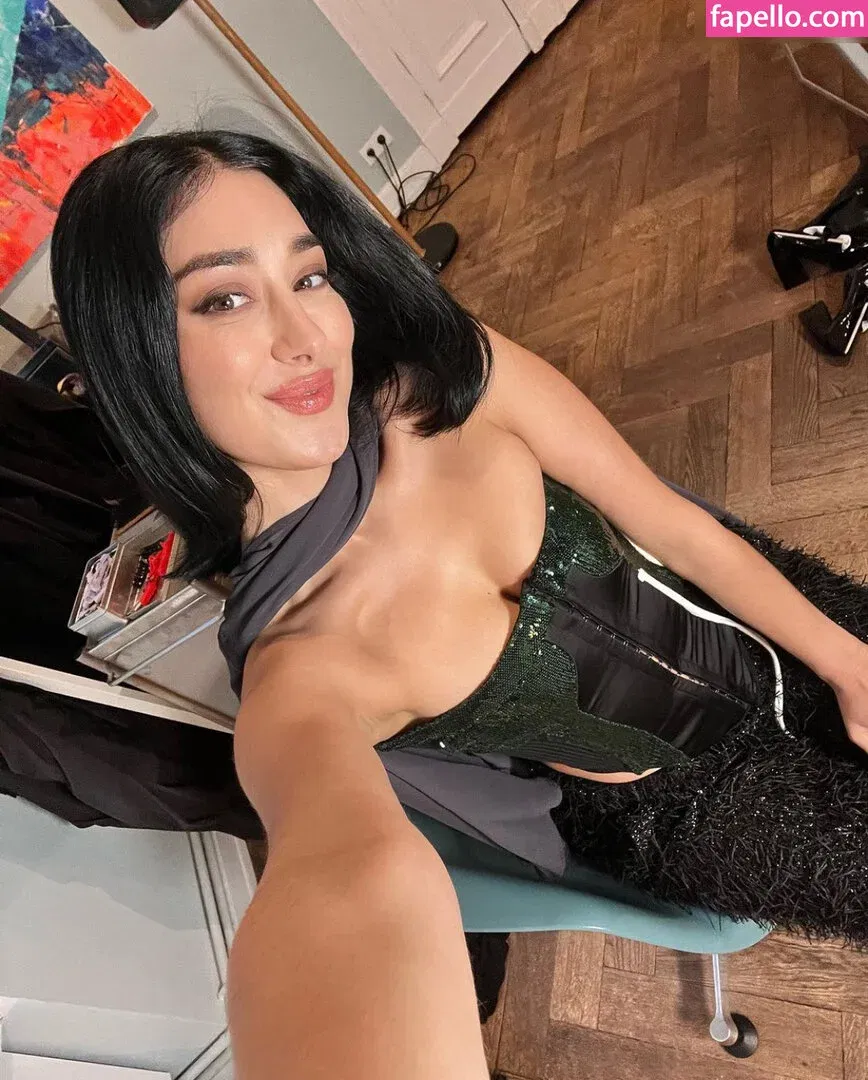 Elif Onlyfans Photo Gallery 