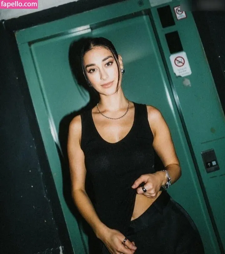 Elif Onlyfans Photo Gallery 