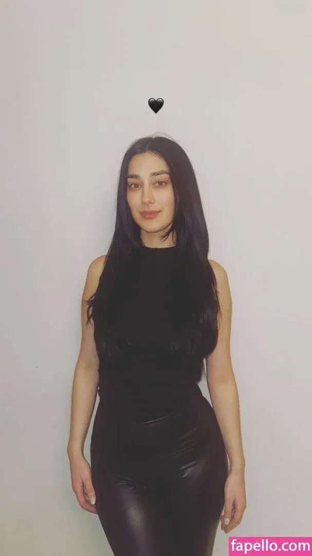 Elif Onlyfans Photo Gallery 