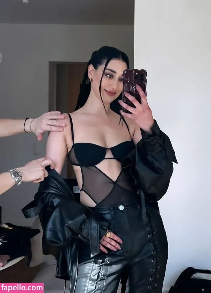 Elif Onlyfans Photo Gallery 