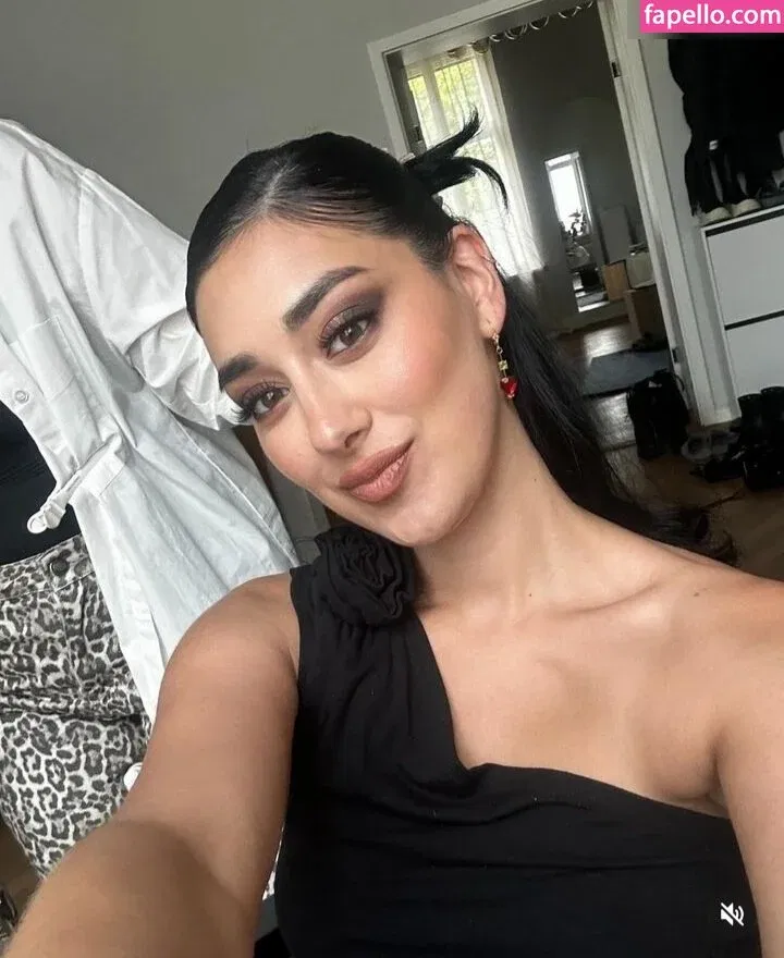 Elif Onlyfans Photo Gallery 