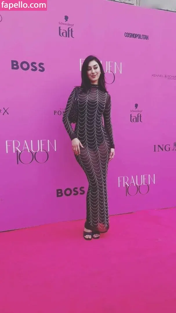 Elif Onlyfans Photo Gallery 