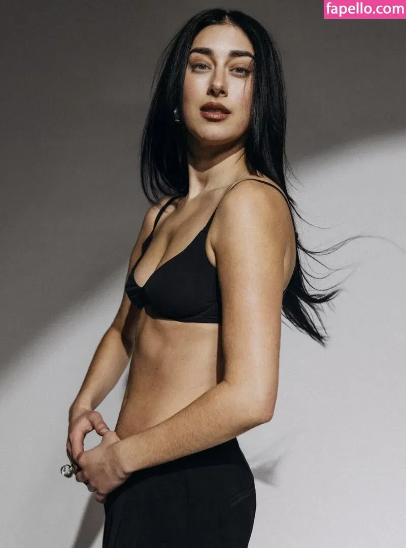 Elif Onlyfans Photo Gallery 