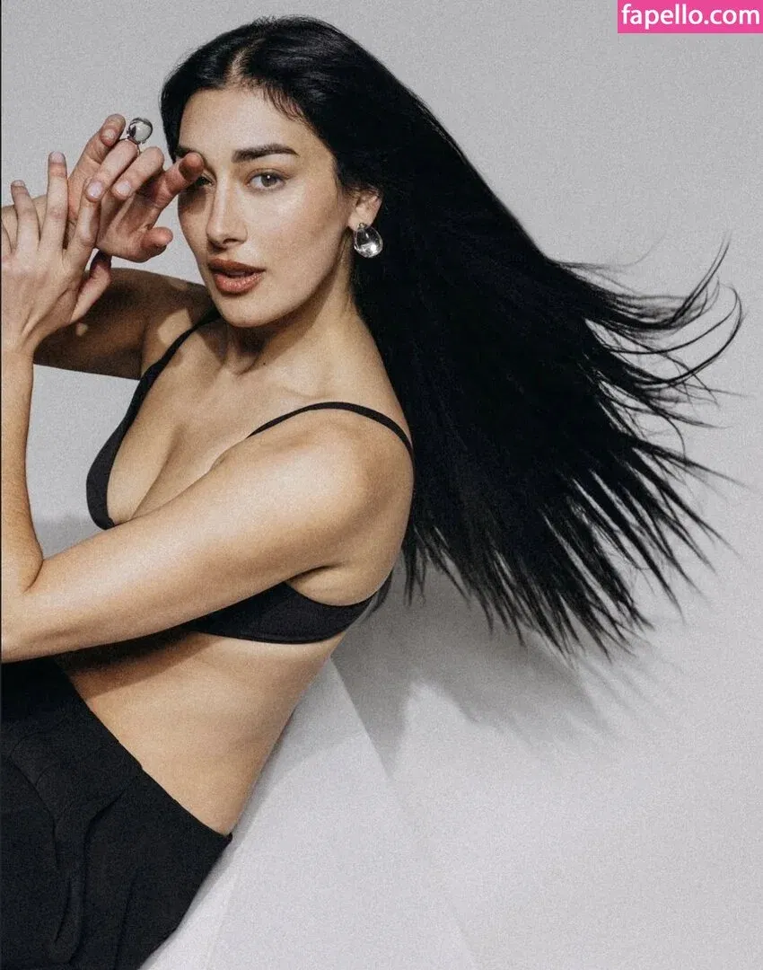 Elif Onlyfans Photo Gallery 