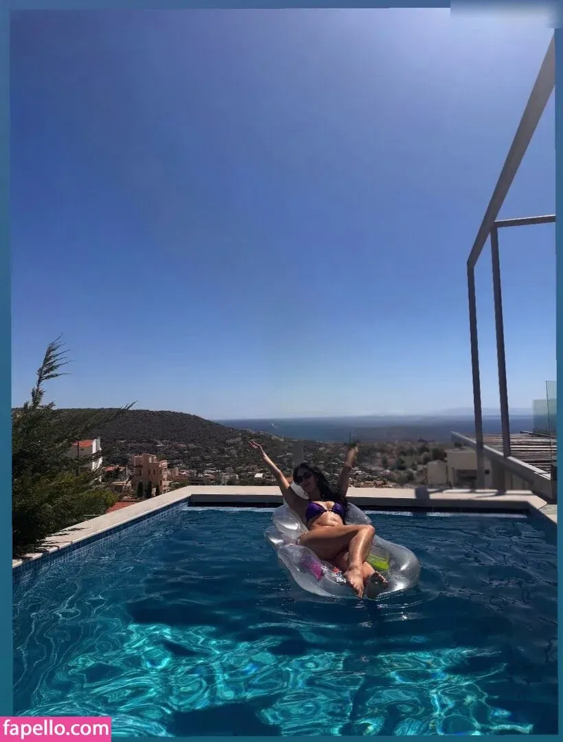 Elif Onlyfans Photo Gallery 