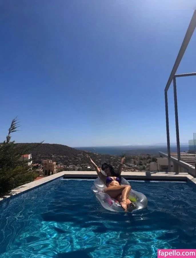 Elif Onlyfans Photo Gallery 