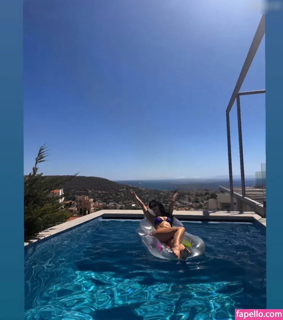 Elif Onlyfans Photo Gallery 