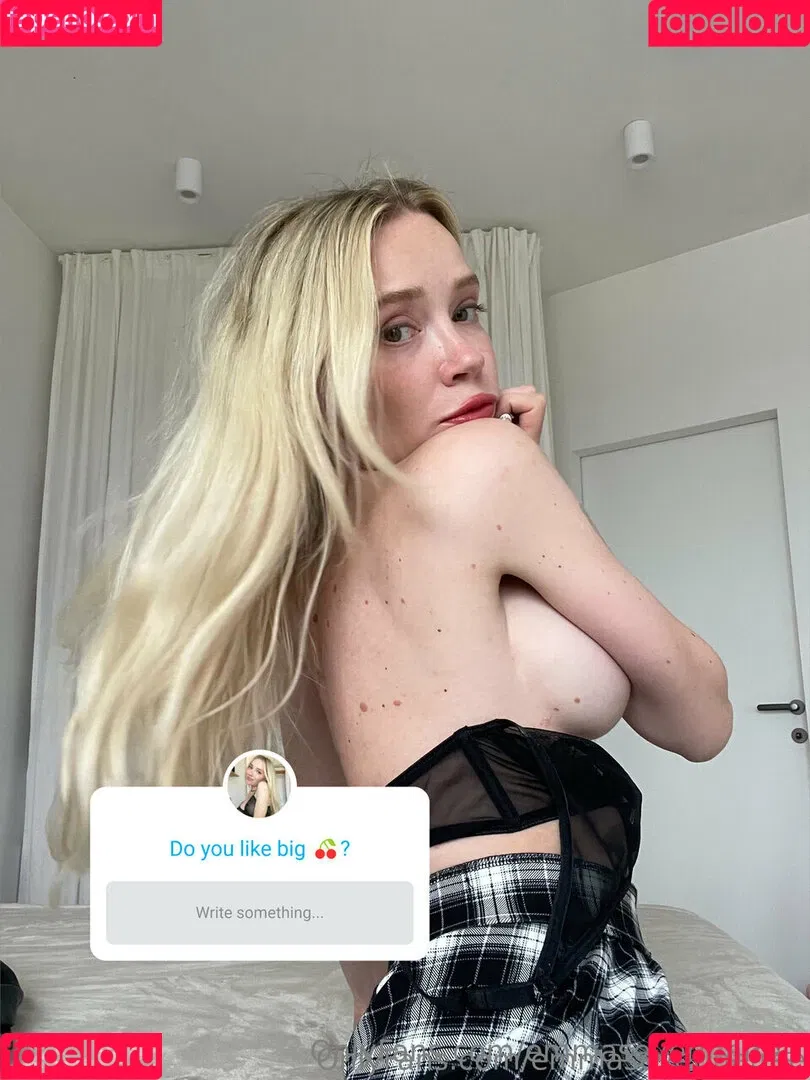 emmaseverina Onlyfans Photo Gallery 