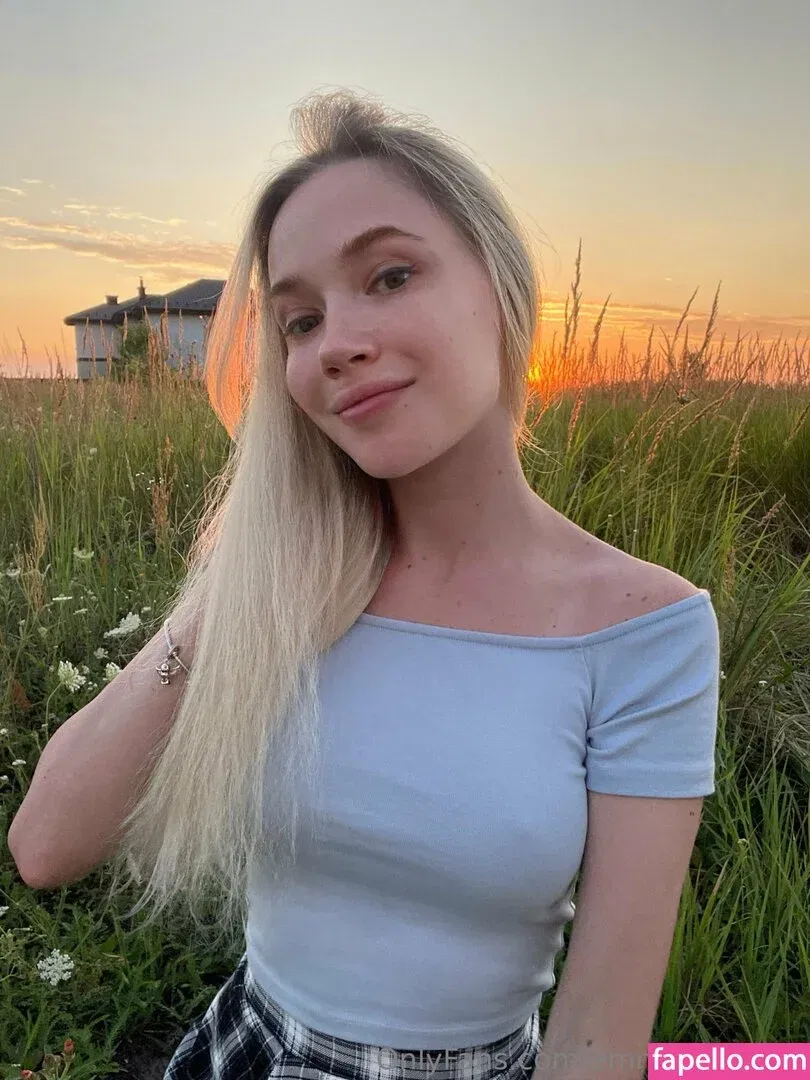 emmaseverina Onlyfans Photo Gallery 