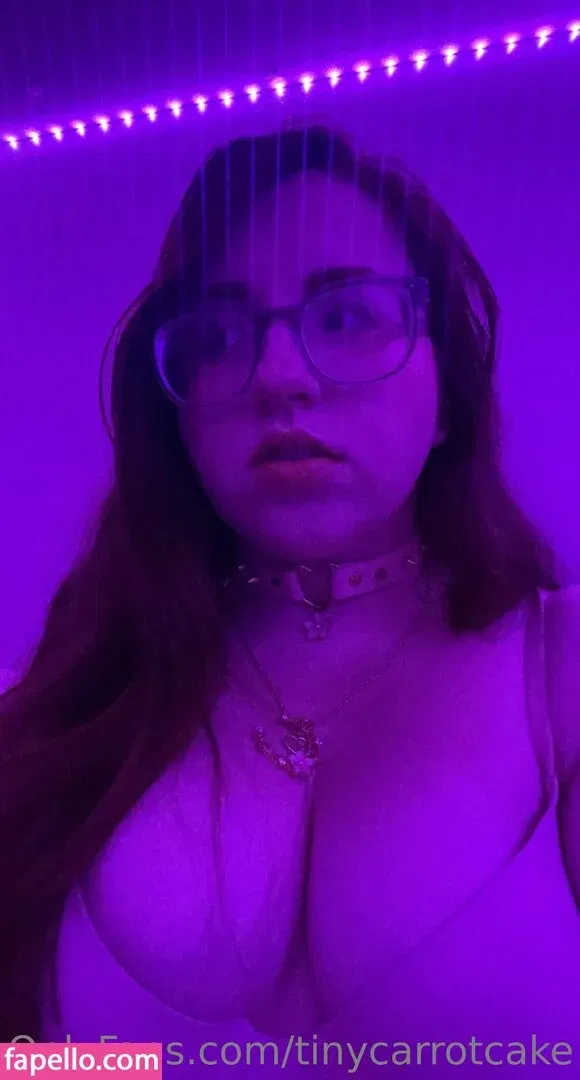 tinycarrotcake Onlyfans Photo Gallery 