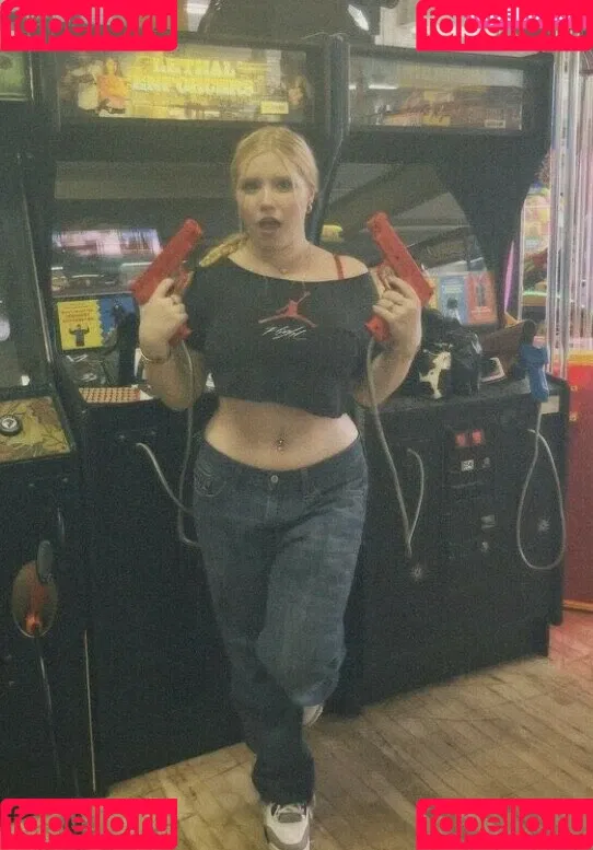 sadie8808 Onlyfans Photo Gallery 