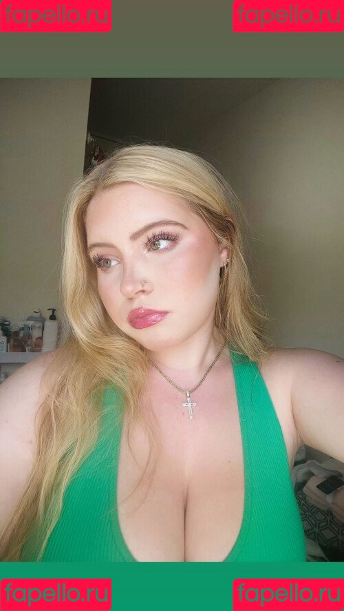 sadie8808 Onlyfans Photo Gallery 